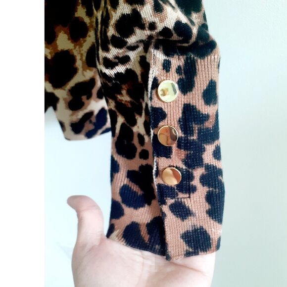 JM Collection Tan Brown Neutral Cheetah Print Crewneck Sweater NWT Medium - Picture 6 of 10